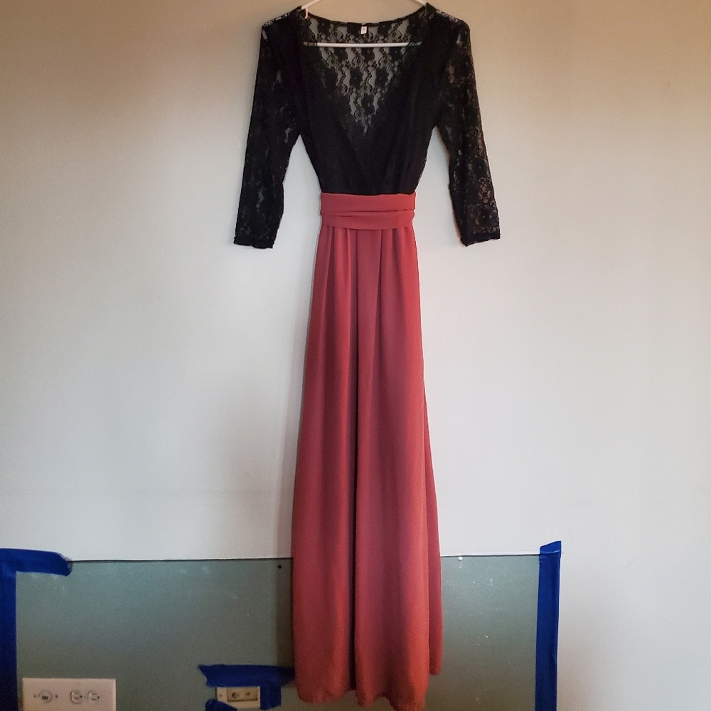 Women's V-Neck Lace Flowy Maxi Dress with Leg Slit